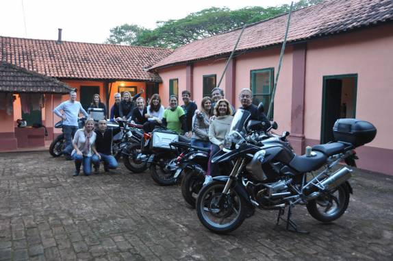 Com a turma de motoqueiros amigos da Cláudia e Betinho, na fazenda em Ribeirão Preto - SP